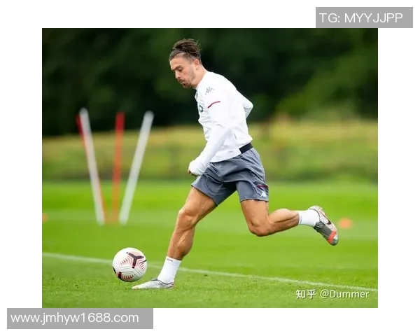 足球球星肌肉线条尽显强悍魅力 吸引全球球迷瞩目