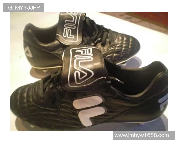 足球鞋袋球星图案大集结精选 独家设计与经典回顾